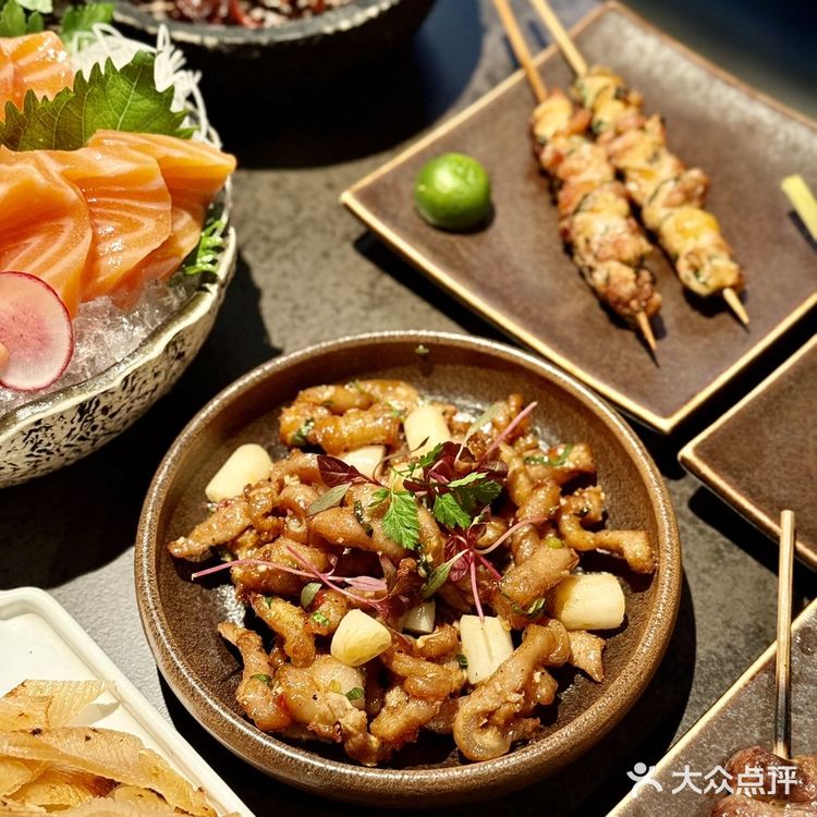 不用去深圳,在上海也吃到鳗鱼鹅肝脆!😋