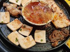 -三国惹火烤肉·中日韩烤肉集合店(百草路店)