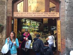 -Gelateria Dondoli