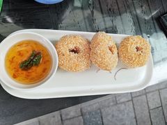 炸虾饼配泰国梅子酱-帕蓝·暹罗料理(大学路店)