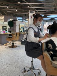 -PE SALON 