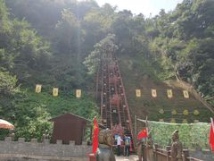 -梅岭月亮湾山体公园