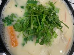 浓汤鱼汁小锅米线-肥汁米蘭香港米线(长宁来福士店)