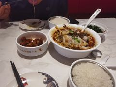 -渝是乎酸菜鱼·川渝小炒(新世界百货望京店)
