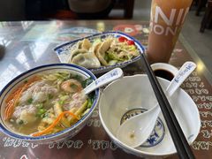 -长人馄饨铺(解放街店)