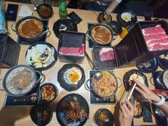 -爱伲PLUS·牛肉海鲜自助火锅(融创店)