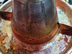 -果松木炭酸菜铜火锅·外婆参鸡汤