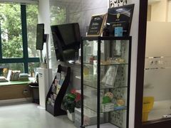 -爱贝口腔·牙周诊疗·种植修复中心