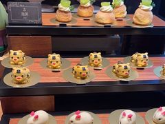 -雍容荟帝王蟹活龙虾展台自助(IFS黑金店)