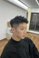 -茶发Salon·烫发染发理发