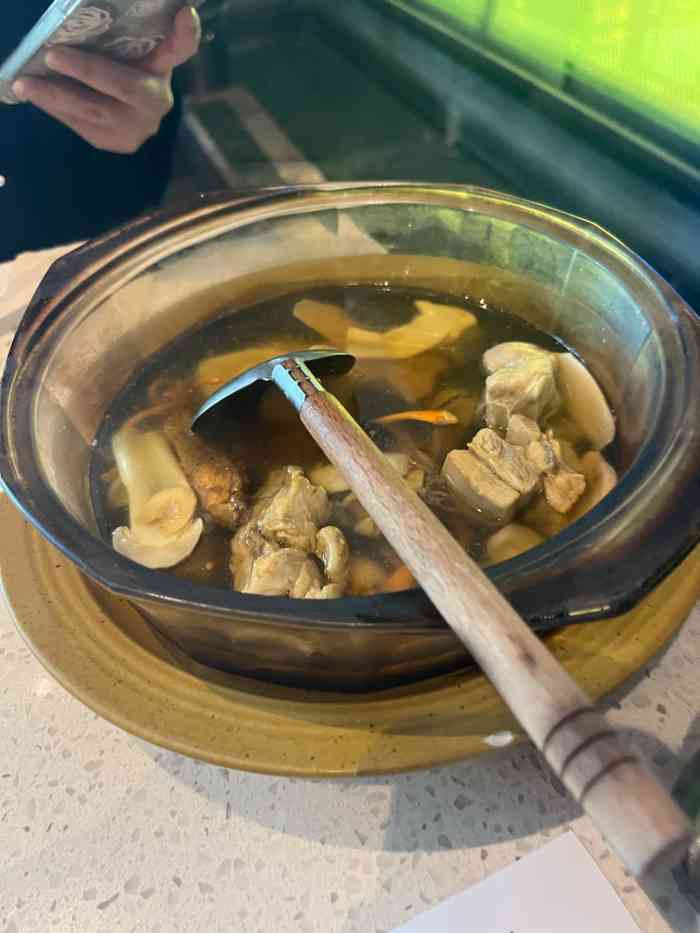 半山腰(侨福芳草地店)-"云南菜给人的印象是原生态纯天然,各种的健.