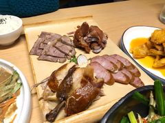 -关东小磨东北菜(上海长风大悦城店)
