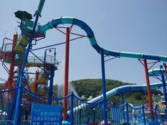 -平湖九龙山乐满地水上乐园