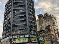 -阿水狮猪脚大王(台中公园店)
