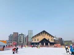 -中旅松花湖滑雪场