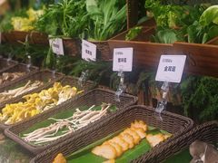 -川骄海鲜自助(王府井奥莱UP TOWN店原世界之花店)
