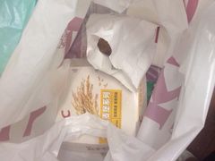 肯德基（家乐福店）-肯德基(鲁迅路店)
