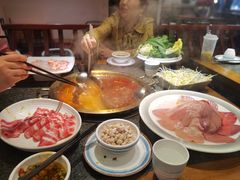 -小天鹅火锅·一线江景洪鼎旗舰店(洪崖洞店)