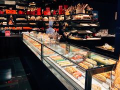 -Salon de The de Joel Robuchon(外滩18号店)