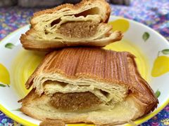 瑞士榛子可颂-LANLIZI BAKERY(COSMO店)