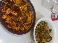 -渝是乎酸菜鱼·川渝小炒(新世界百货望京店)