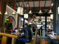 大堂-翠姐姐农家大院·16年土菜馆(滨康路店)