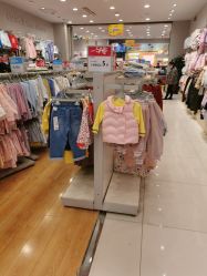 -乐友孕婴童(勒泰中心店)