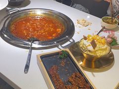-老房老舍重庆火锅(假日城市店)