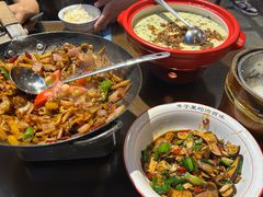 -富正毅三下锅·湘西韵味(天门山索道店)