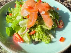 烟熏三文鱼时蔬沙拉-Lets burger非常汉堡·环球风味(蓝色港湾店)