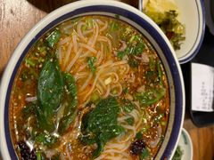 -云阿蛮云南生烫牛肉米线(奉贤路店)