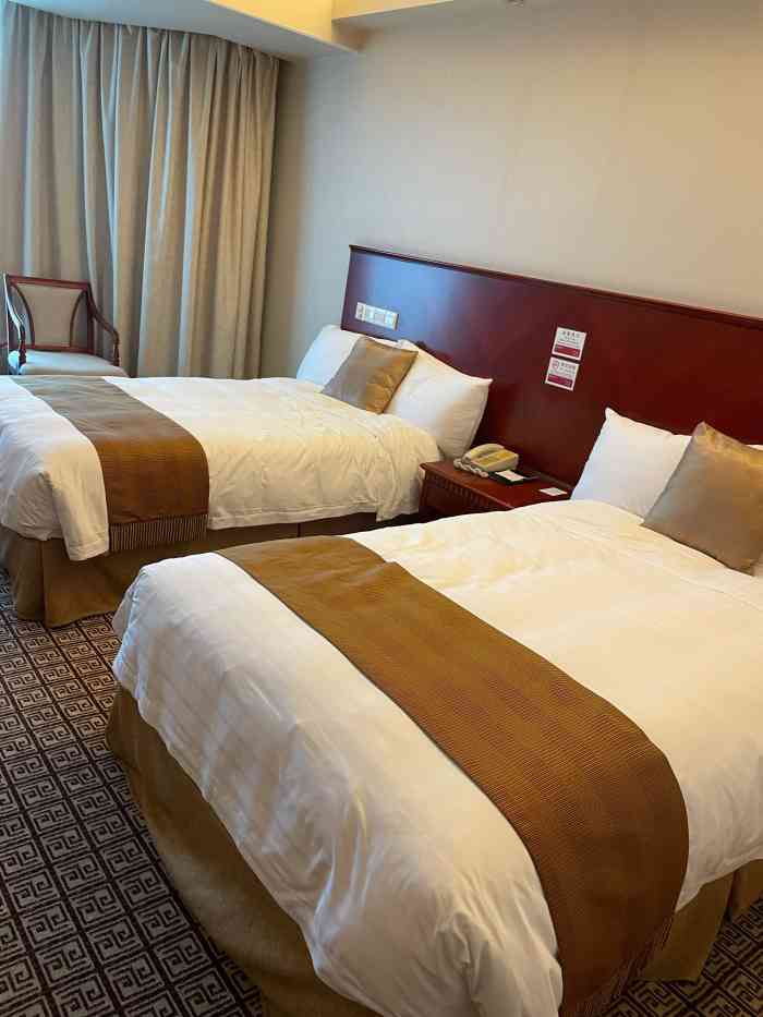 广州凯旋华美达大酒店-"去广州开展会的时候住的啦~还挺不错的酒店.