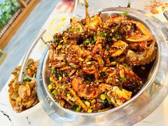 -凤凰路何眼镜香辣蟹(花果园店)