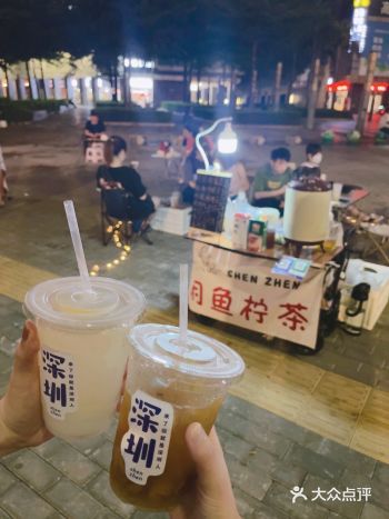 「宝安(地铁站)」 深圳的“摆摊”风  最近被路边摊