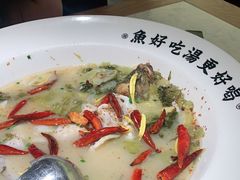 -江渔儿酸菜鱼·拔草餐厅(虎门君乐汇店)