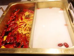 -尚尚仙·酸汤猪手·猪肚鸡火锅(华联万柳购物中心店)