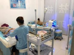 -苗方清颜专业祛痘