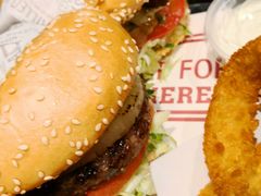 -The Habit Burger Grill 哈比特汉堡(爱琴海店)