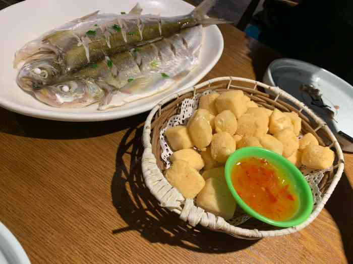 一食一念餐厅(长发商厦店"团购的套餐,上去的时候,人好多,这次一早.