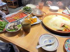 -洱火云南酸菜牛肉火锅(石景山当代商城店)