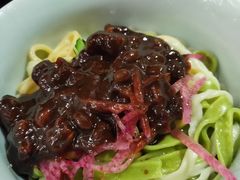 老北京炸酱面-味+新京宴·烤鸭·北京菜(创意谷店)