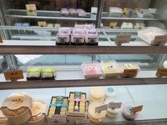 面包甜点陈列柜-六伴夏烘焙蛋糕·低糖动物奶油