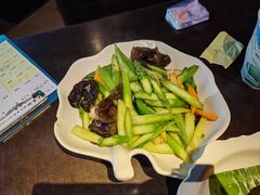 -大头虾越式风味餐厅(光明广场店)