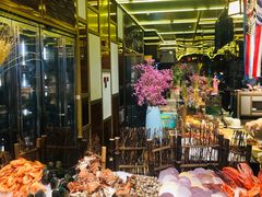 -大中华希尔顿酒店-念自助餐·嗨啤·小龙虾