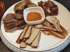 -万重锦·人文川菜馆(骡马市店)