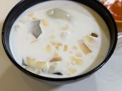 -志龙皇冠吃货椰子铺