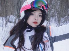 -亚布力新体委滑雪场
