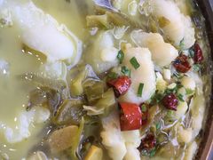 -周鱼小馆石锅酸菜鱼(活力汇店)