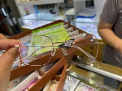 -广州宝岛眼镜武汉和光眼镜市场西区店