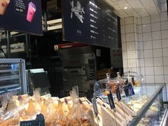 面包甜点陈列柜-黑草莓(重庆路店)